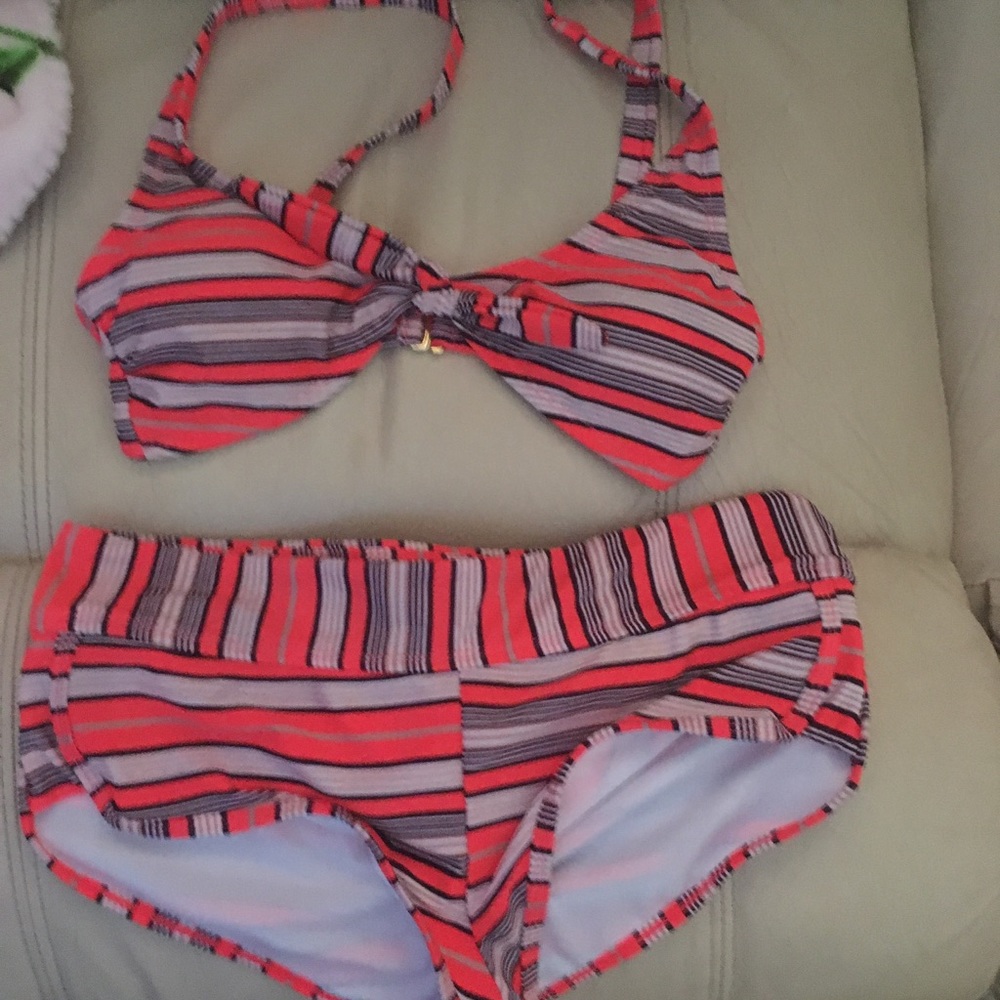 👙 bikinis
